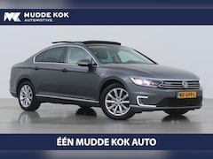 Volkswagen Passat - 1.4 TSI GTE Connected Series Plus | Panoramadak | ACC | Trekhaak | Leder