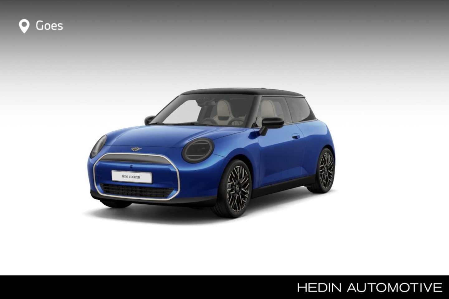 MINI Cooper - 3-deurs E | Favoured Trim | L Pakket | Dak- en spiegels in zwart | 18 Inch LM wielen - AutoWereld.nl