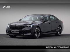 BMW i5 - Sedan eDrive40 M-Sportpakket Pro | Innovation Pack | Glazen Panoramadak