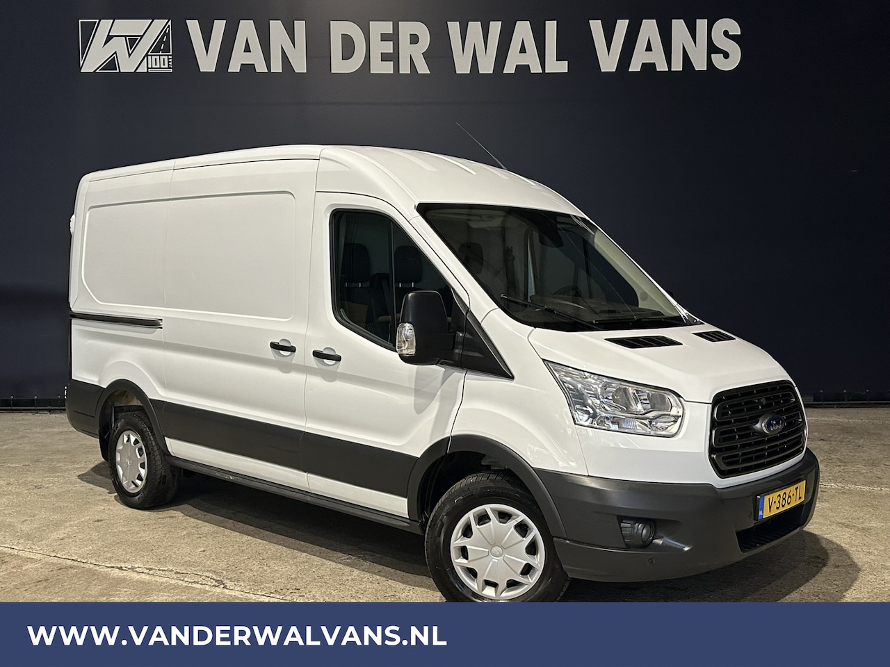 Ford Transit - 2.0 TDCI 131pk L2H2 Euro6 Airco | 2800kg Trekhaak | Navigatie | Camera cruisecontrol, park - AutoWereld.nl