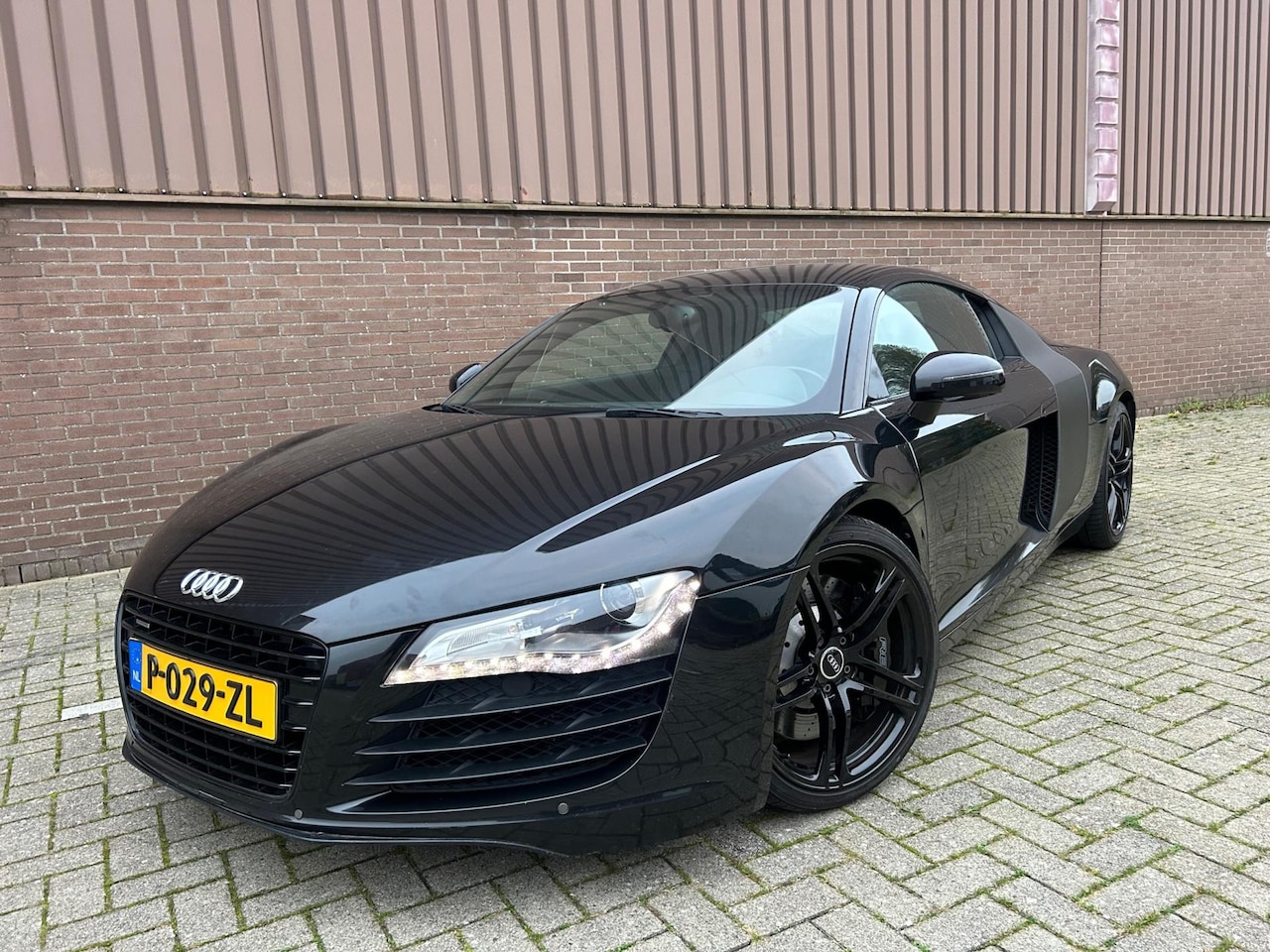 Audi R8 - 4.2 V8 FSI B&O Carbon Nieuwe Koppeling!! APK NAP - AutoWereld.nl