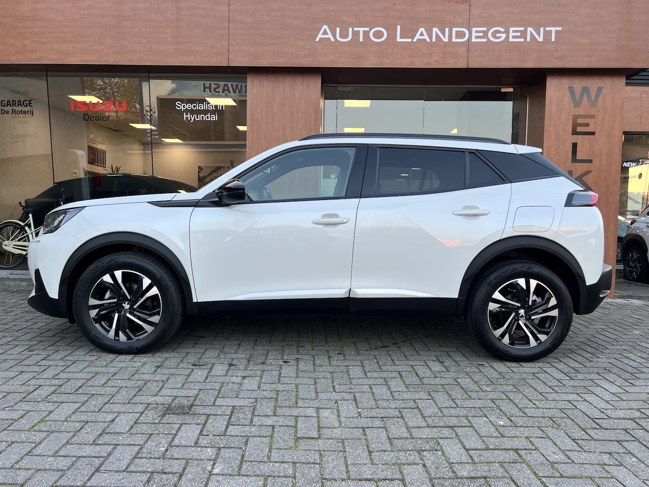 Peugeot 2008 - Automaat 1.2-131pk Allure PureTech EAT8 - AutoWereld.nl