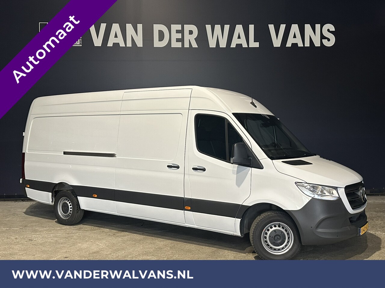 Mercedes-Benz Sprinter - 317 CDI 170pk Automaat L3H2 Fabrieksgarantie Euro6 Airco | Camera | Navigatie | Apple Carp - AutoWereld.nl