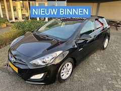 Hyundai i30 - 1.6 GDI i- ECC/NAV/CRUISE/LED/PDC/CAM