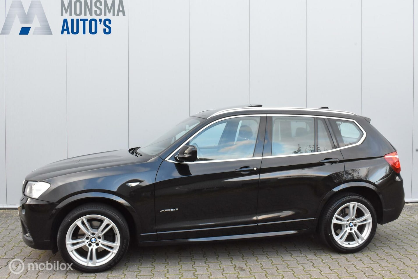 BMW X3 - xDrive20i M-Sport 2014 Saphirschwarz Pano HUD 19" LMV HiFi Elek. trekhaak - AutoWereld.nl