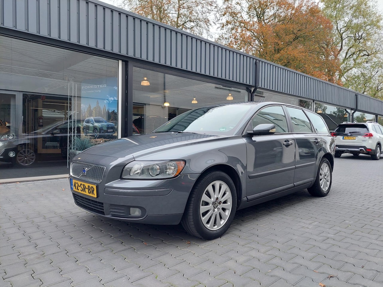 Volvo V50 - 1.8 Edition I Dealer onderhouden 14 jaar dezelfde eigenaar Clima Cruise Trekhaak Regensens - AutoWereld.nl