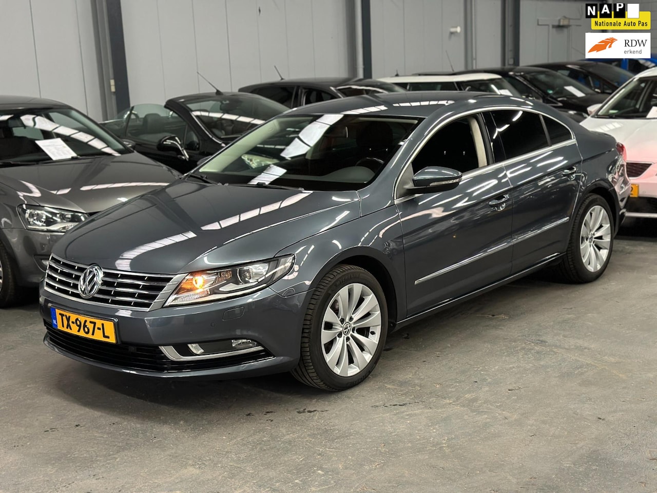 Volkswagen CC - 1.4 TSI NAVI PDC Cruise Control Stoelverwarming Trekhaak APK - AutoWereld.nl