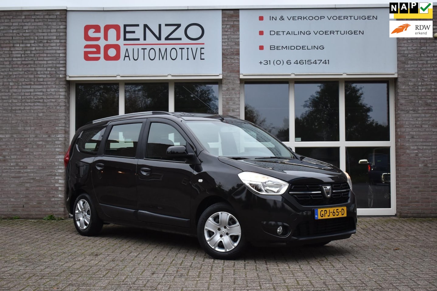 Dacia Lodgy - 1.6 Full option 7 persoons Airco Cruise PDC Trekhaak 1e eigenaar - AutoWereld.nl