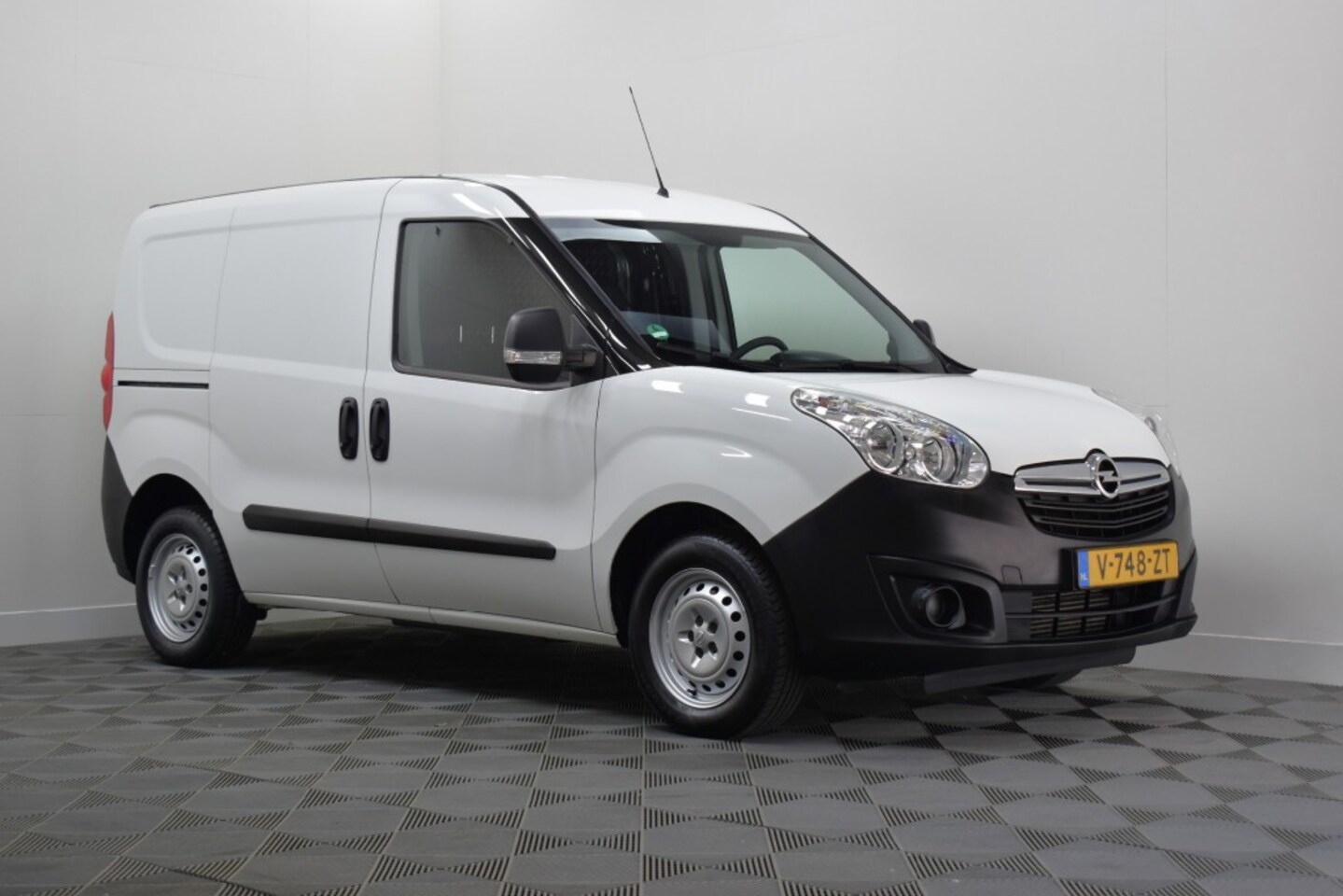 Opel Combo - 1.3 CDTi L1H1 Edition 1.3 CDTI L1H1 EDITION - AutoWereld.nl