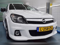 Opel Astra GTC - OPC