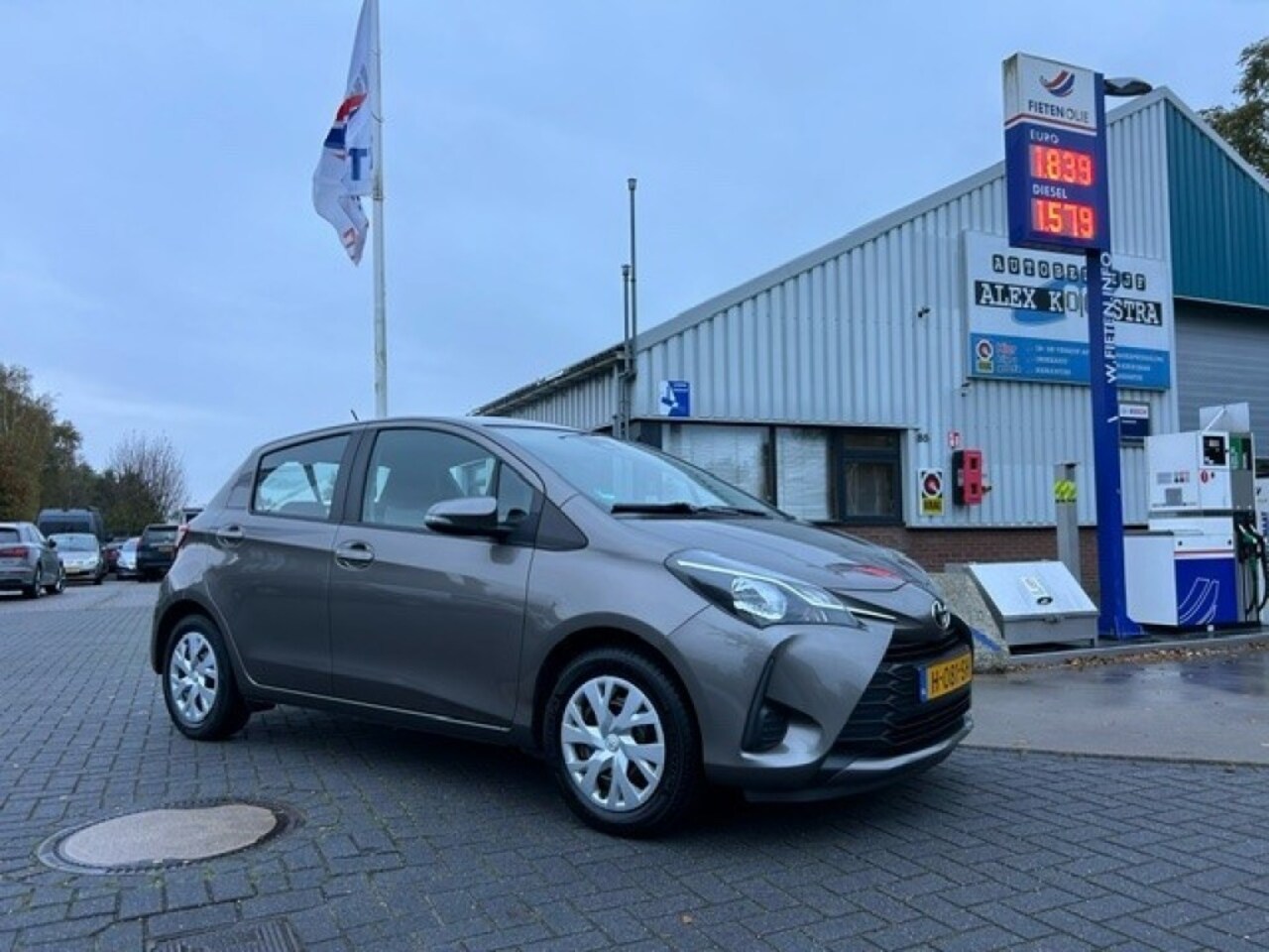 Toyota Yaris - 1.0 VVT-i Comfort NAP - AutoWereld.nl