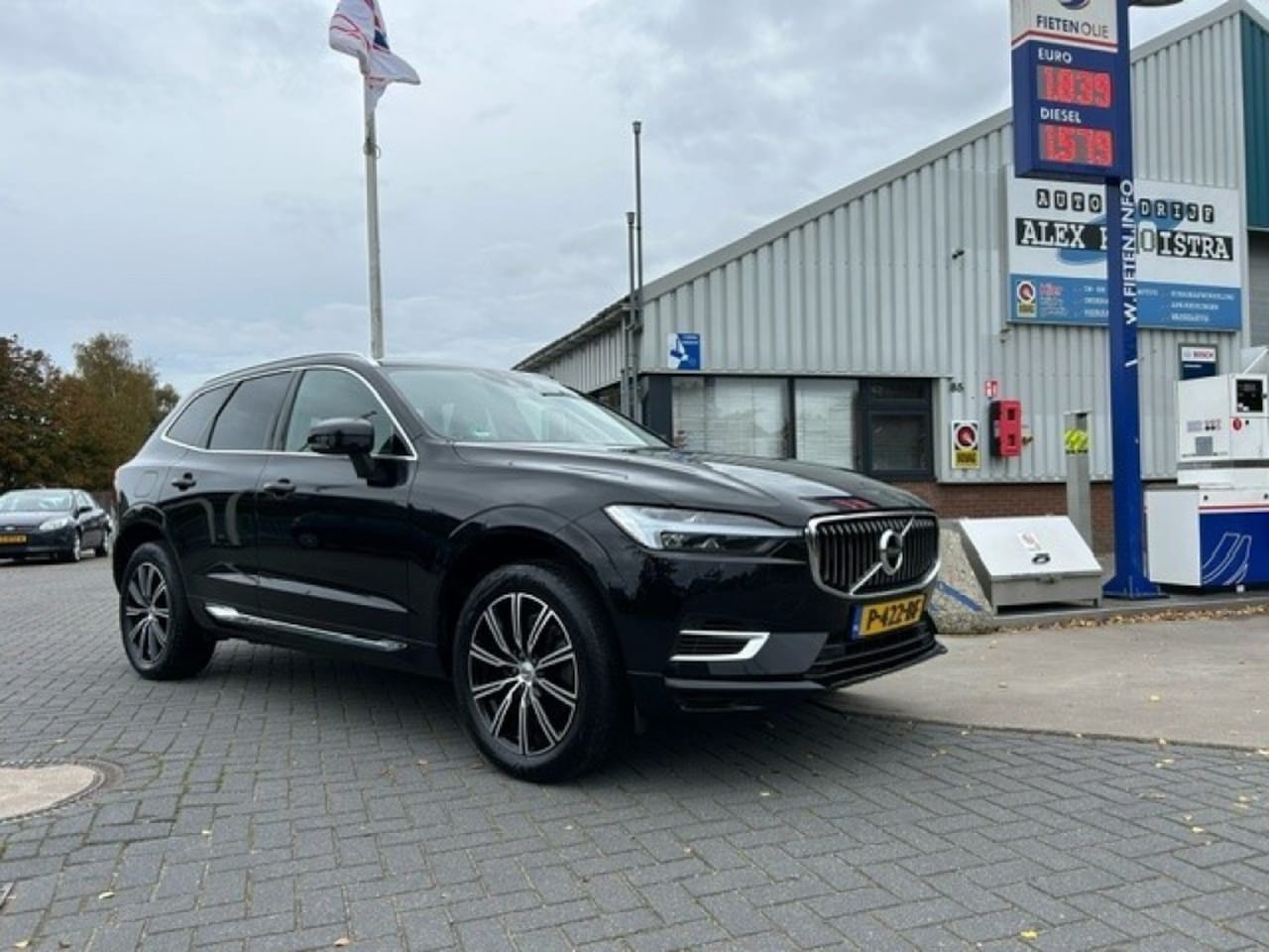 Volvo XC60 - 2.0 Recharge T6 AWD Inscription Pano camera - AutoWereld.nl