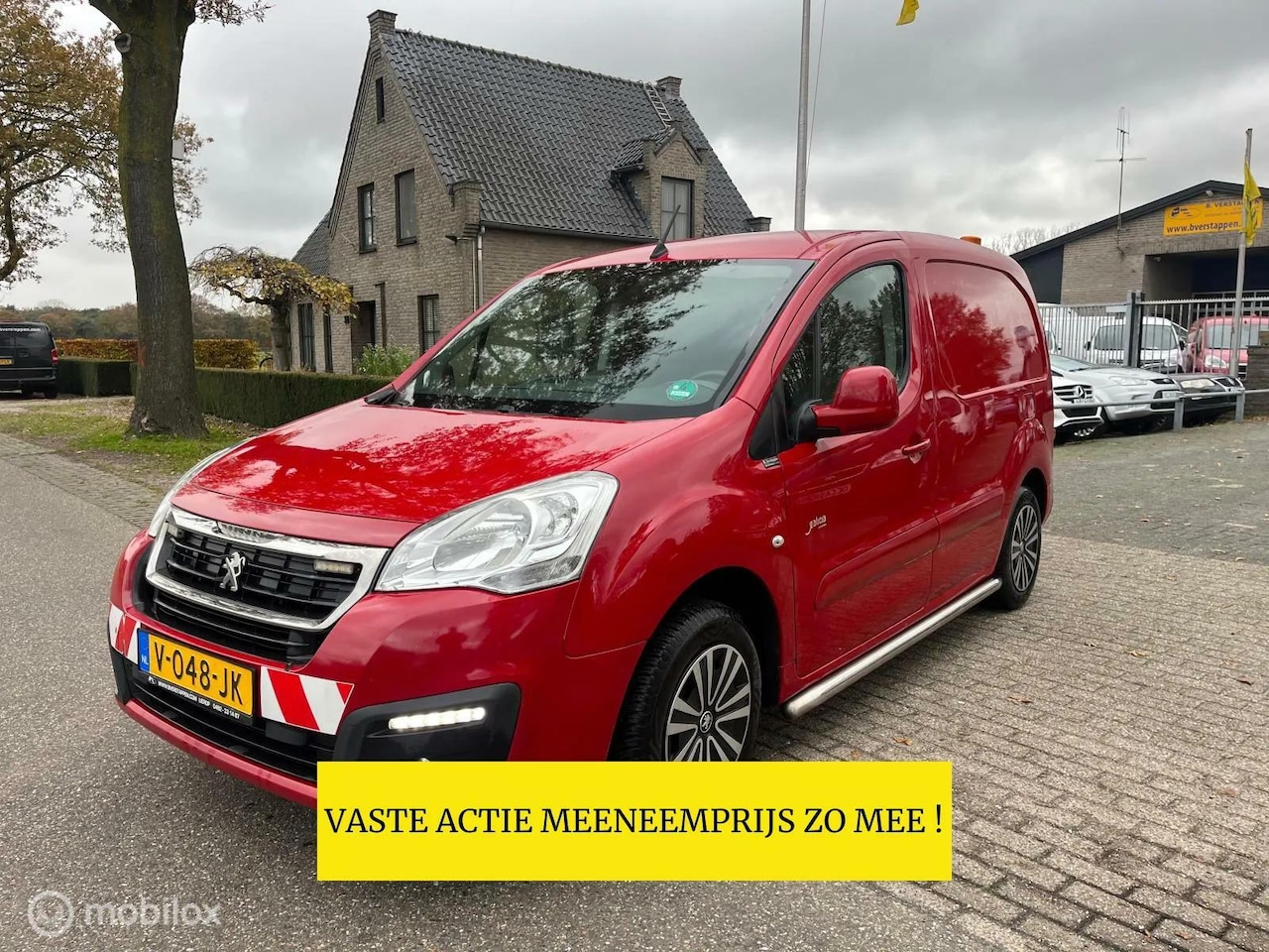 Peugeot Partner - 120 1.6 BlueHDi 100 L1 Premium Pack NAVI, AIRCO, PDC, SCHUIFDEUR ENZ - AutoWereld.nl