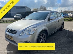 Kia Pro cee'd - ProCeed Ceed Pro_Ceed 1.4 CVVT Fifteen AIRCO LET OP START NIET NOT RUNNING