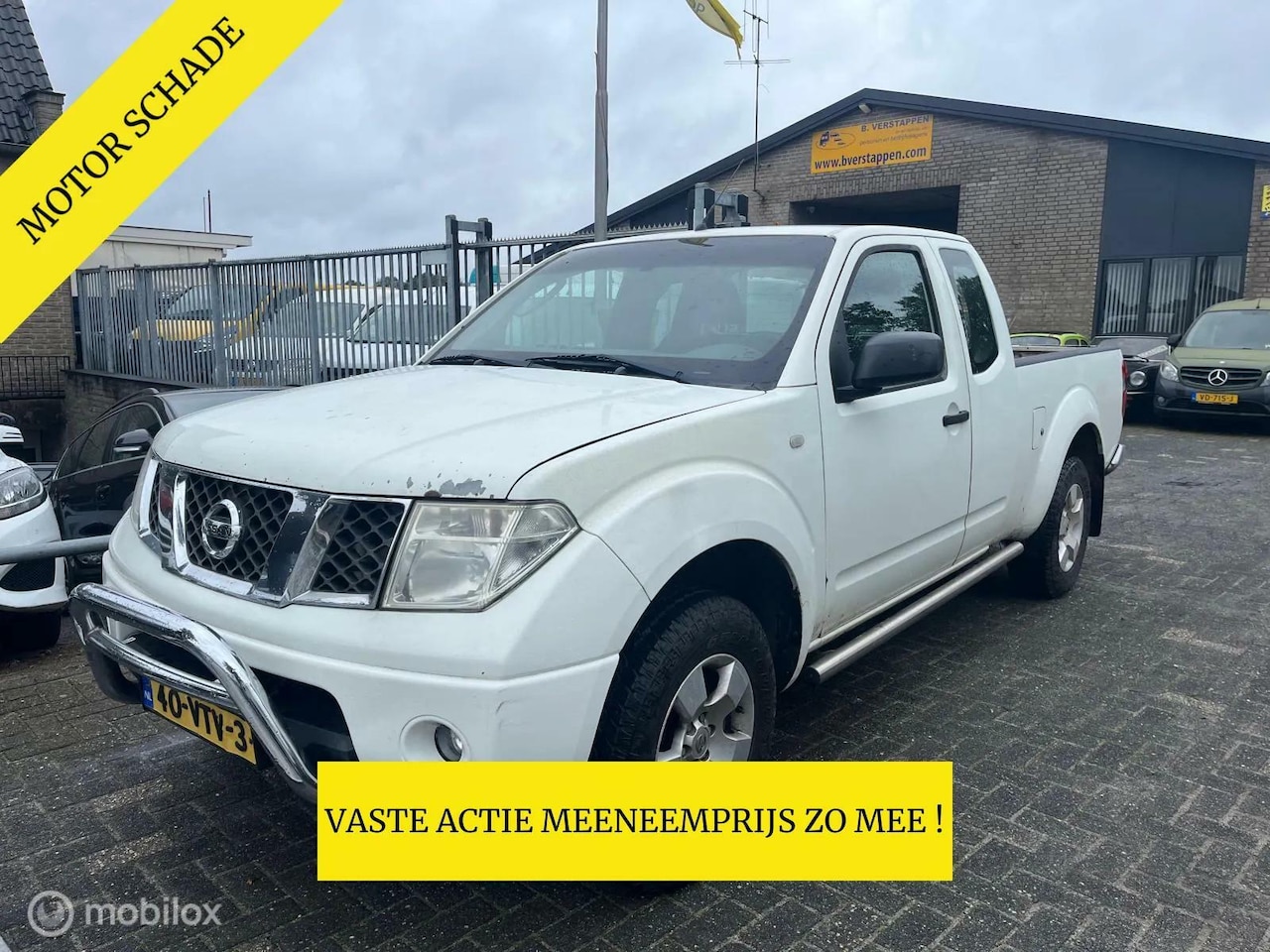 Nissan King Cab - Navara 2.5 DCI 4WD DPF NAVARA 2.5 DCI KING CAB 4WD DPF MOTOR SCHADE !!!! ENGINE BROKEN !!! - AutoWereld.nl