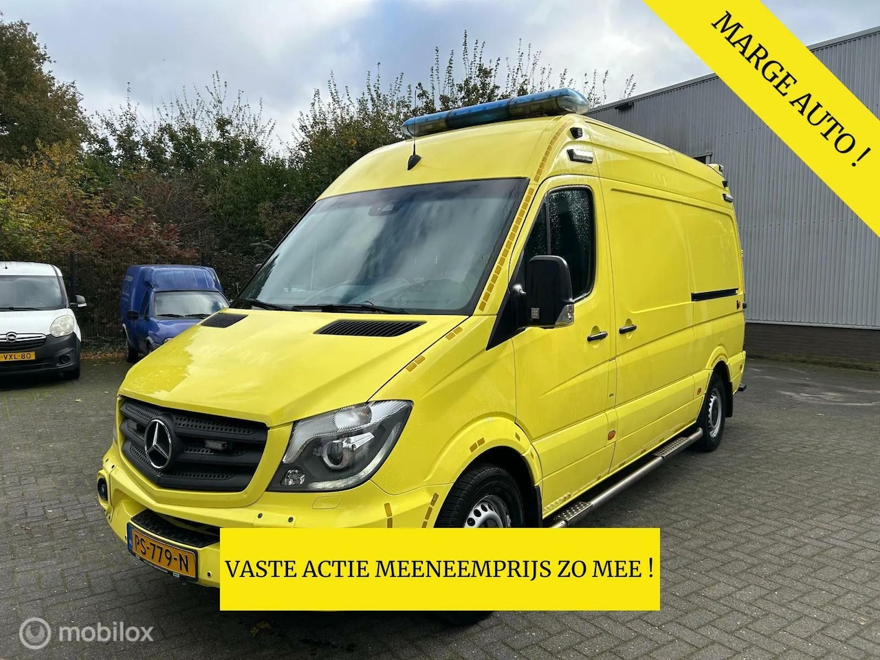 Mercedes-Benz Sprinter - 319 CDI V6 EX AMBULANCE - AutoWereld.nl