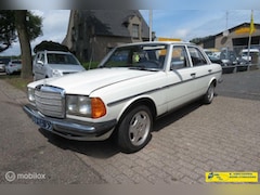 Mercedes-Benz 200-serie - 200 D