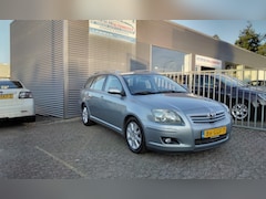 Toyota Avensis Wagon - 1.8 VVTi Luna