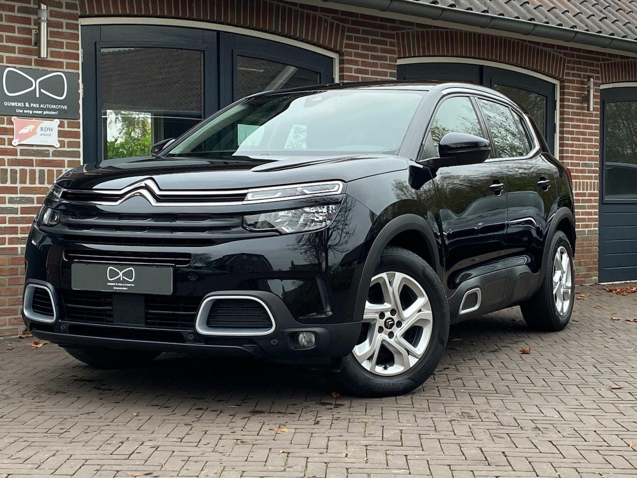 Citroën C5 Aircross - 1.2 PureTech Live | NIEUWE DISTRIBUTIE | CARPLAY | TREKHAAK | CRUISE | - AutoWereld.nl