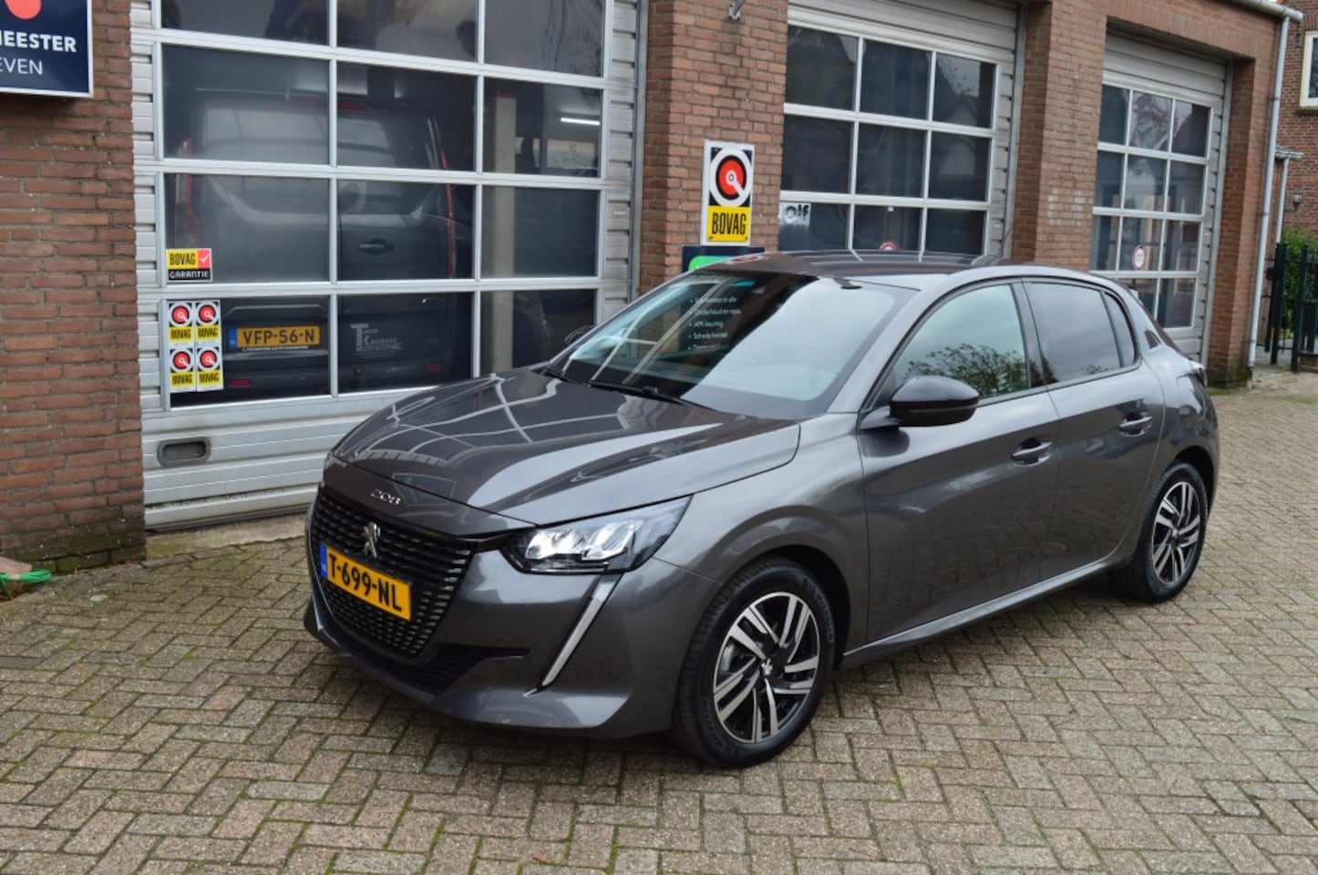 Peugeot 208 - 1.2 PT Allure Pack - AutoWereld.nl