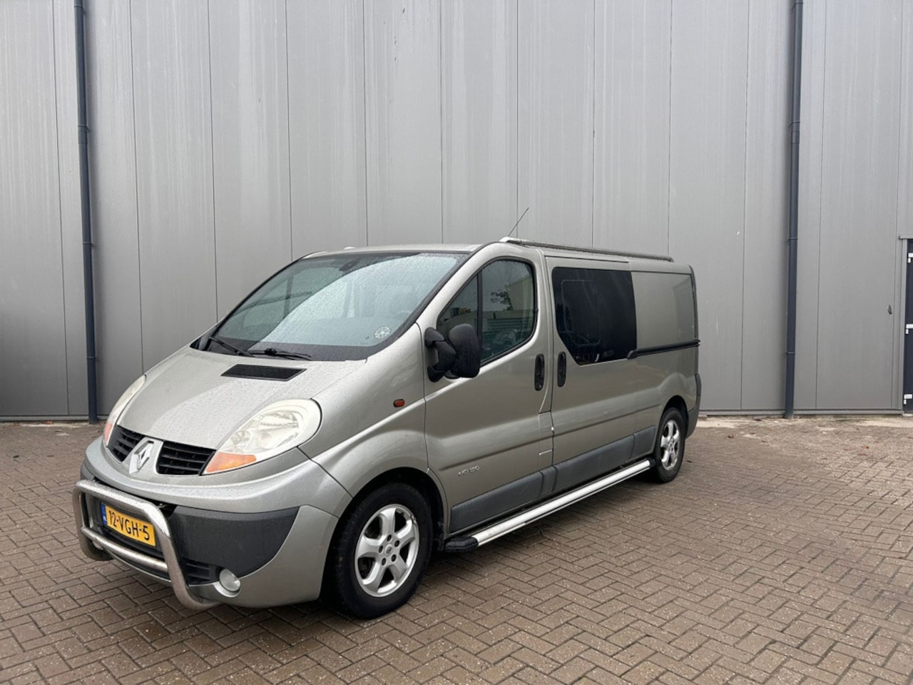 Renault Trafic - 2.5 dCi T29 L2H1 DC 2.5 dCi T29 L2H1 DC - AutoWereld.nl