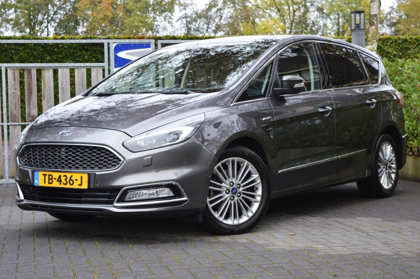 Ford S-Max - 2.0 Vignale 7p. - Trekhaak wegklapb.|Adapt. CC|Lane assist|Panoramadak|Camera|Massagestoel - AutoWereld.nl