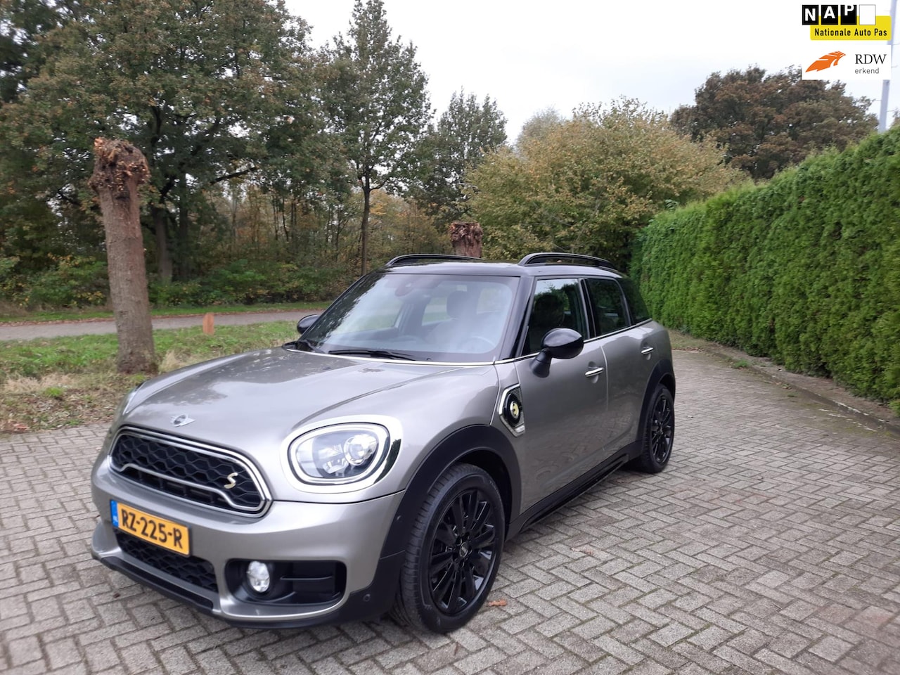 MINI Countryman - Mini 2.0 Cooper S E ALL4 Chili VOL LEER MEMORIE NAVIGATIE - AutoWereld.nl