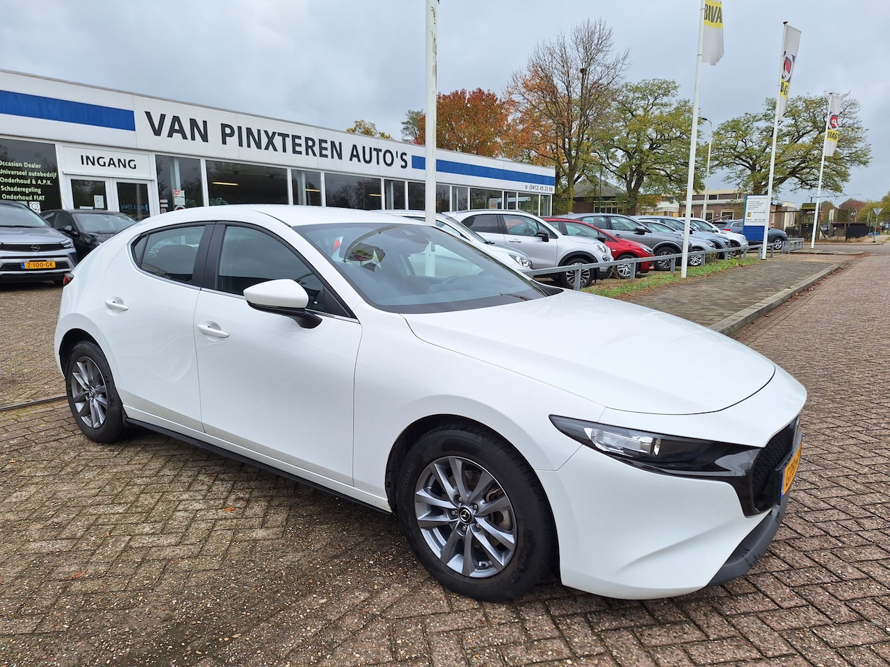 Mazda 3 - 2.0 e-SkyActiv-G M Hybrid 122 - AutoWereld.nl