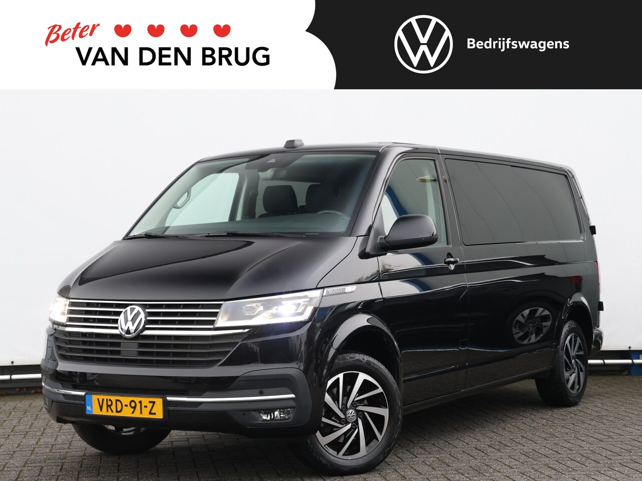 Volkswagen Transporter - 2.0TDI 150PK DSG L2H1 30 DC Bulli 75-Edition | Digital Cockpit | Leder | Camera | Navi | L - AutoWereld.nl