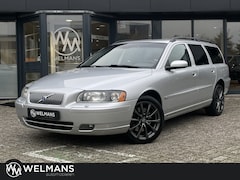 Volvo V70 - 2.5T AWD Aut. 240 pk by RICA | Youngtimer | Leder | Xenon | 17 inch