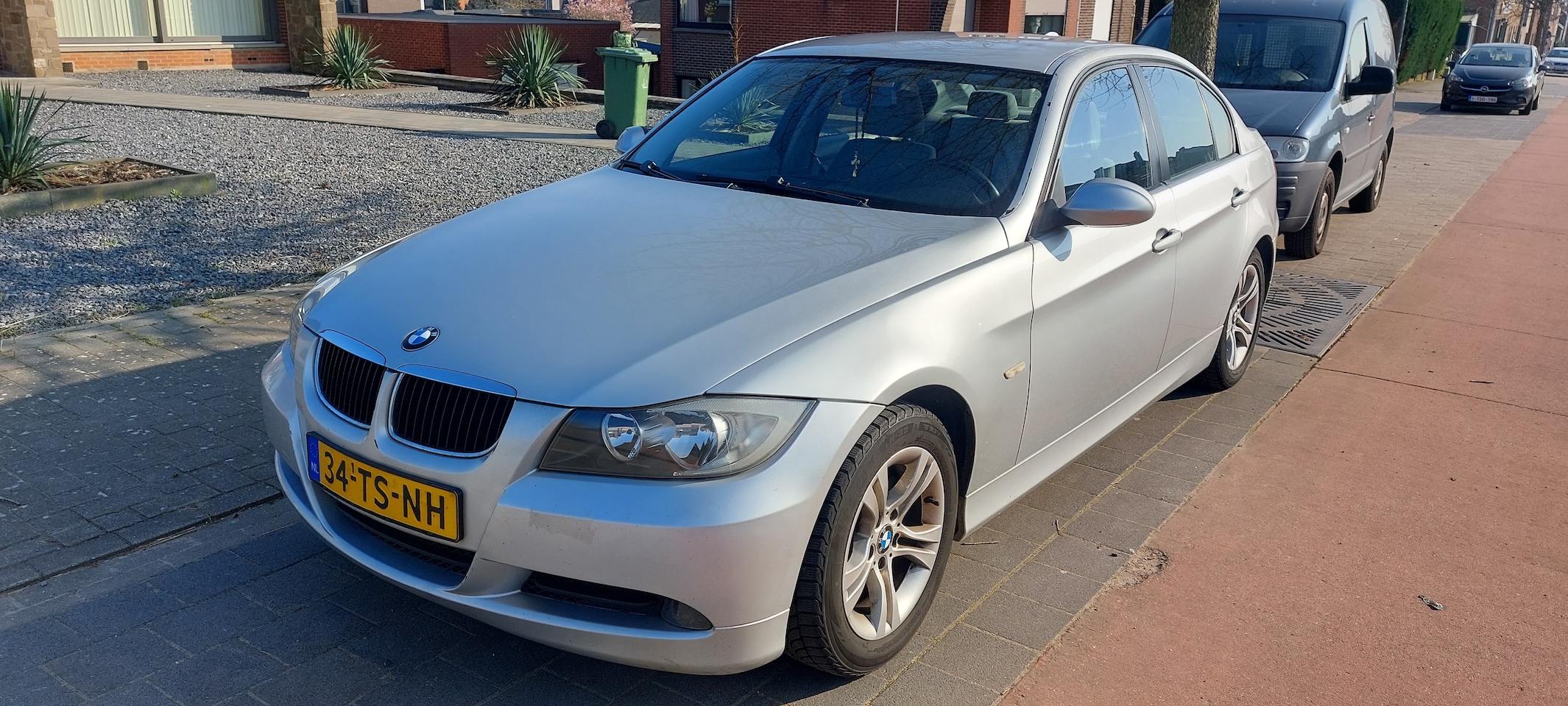 BMW 3-serie - 320i High Executive - AutoWereld.nl