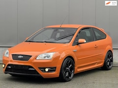 Ford Focus - 2.5-20V ST 285 PK Electric Orange