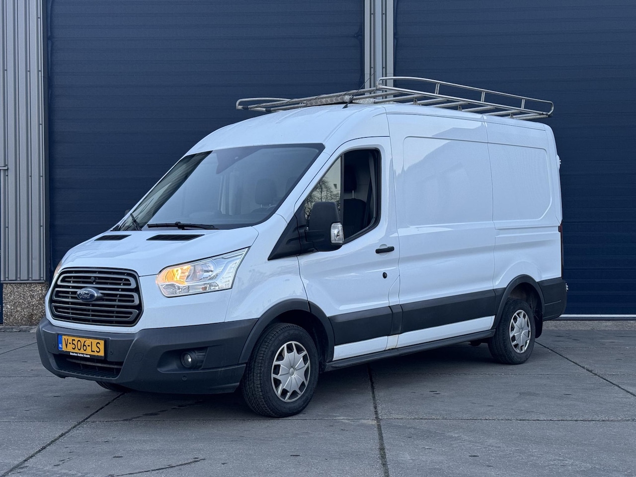 Ford Transit - 310 2.0 TDCI L2H2 Trend AIRCO / CRUISE CONTROLE / IMPERIAAL / 190 PK - AutoWereld.nl