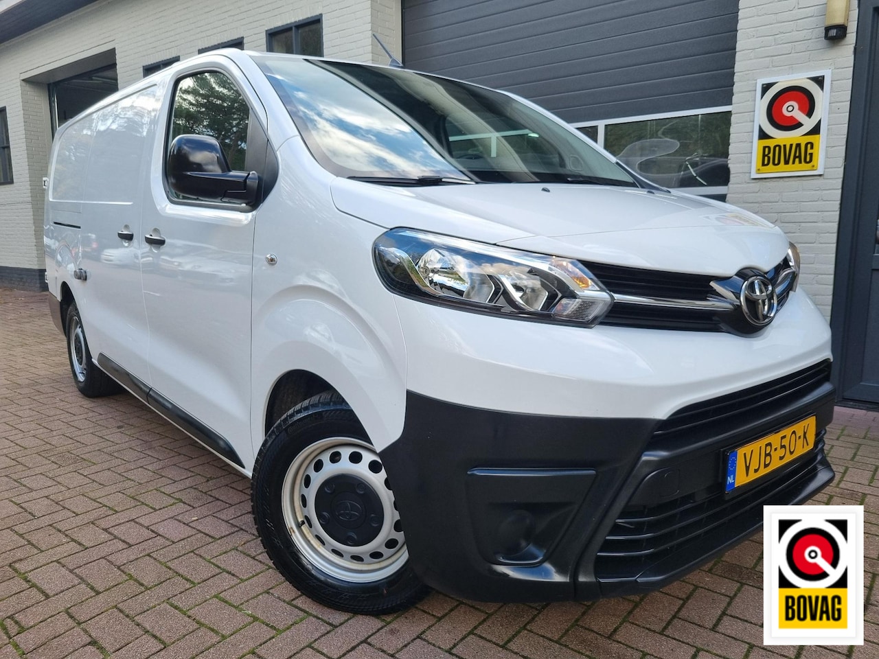 Toyota PROACE Long Worker - 2.0 D-4D Cool Comfort TREKHAAK / CRUISE - AutoWereld.nl