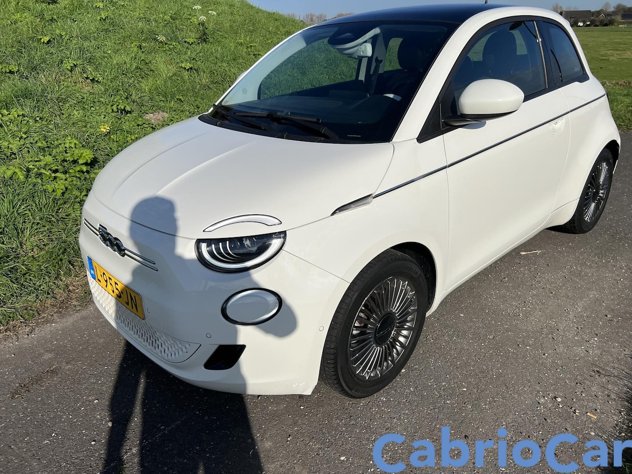 Fiat 500 - Icon 42 kWh GARANTIE Hoge Actieradius 13950 na subsidie - AutoWereld.nl