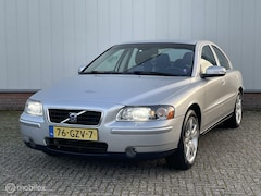 Volvo S60 - 2.4 Drivers Edition | NL auto | NAP | Xenon | Leder | Tr-haak |