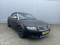 Audi A4 Cabriolet - 2.4 V6 met nieuw dak