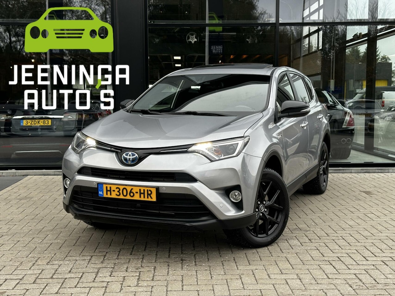 Toyota RAV4 - 2.5 Hybrid AWD Energy Plus | Navi | Dak | Trekhaak - AutoWereld.nl