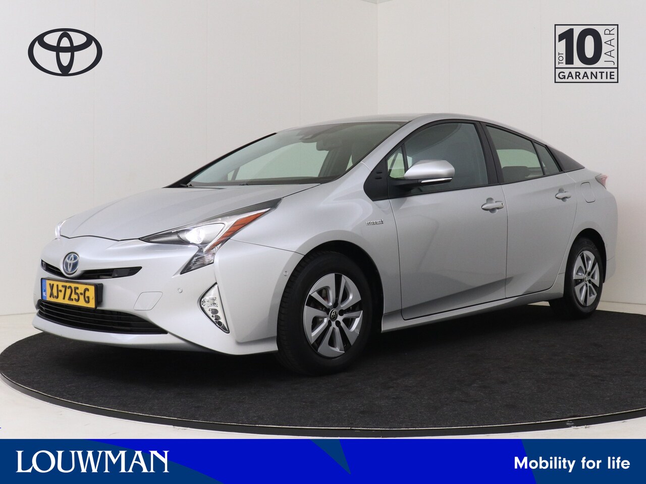 Toyota Prius - 1.8 Executive | JBL I Trekhaak | Head-up Display | Parkeerhulp | Navigatie I Climate Contr - AutoWereld.nl