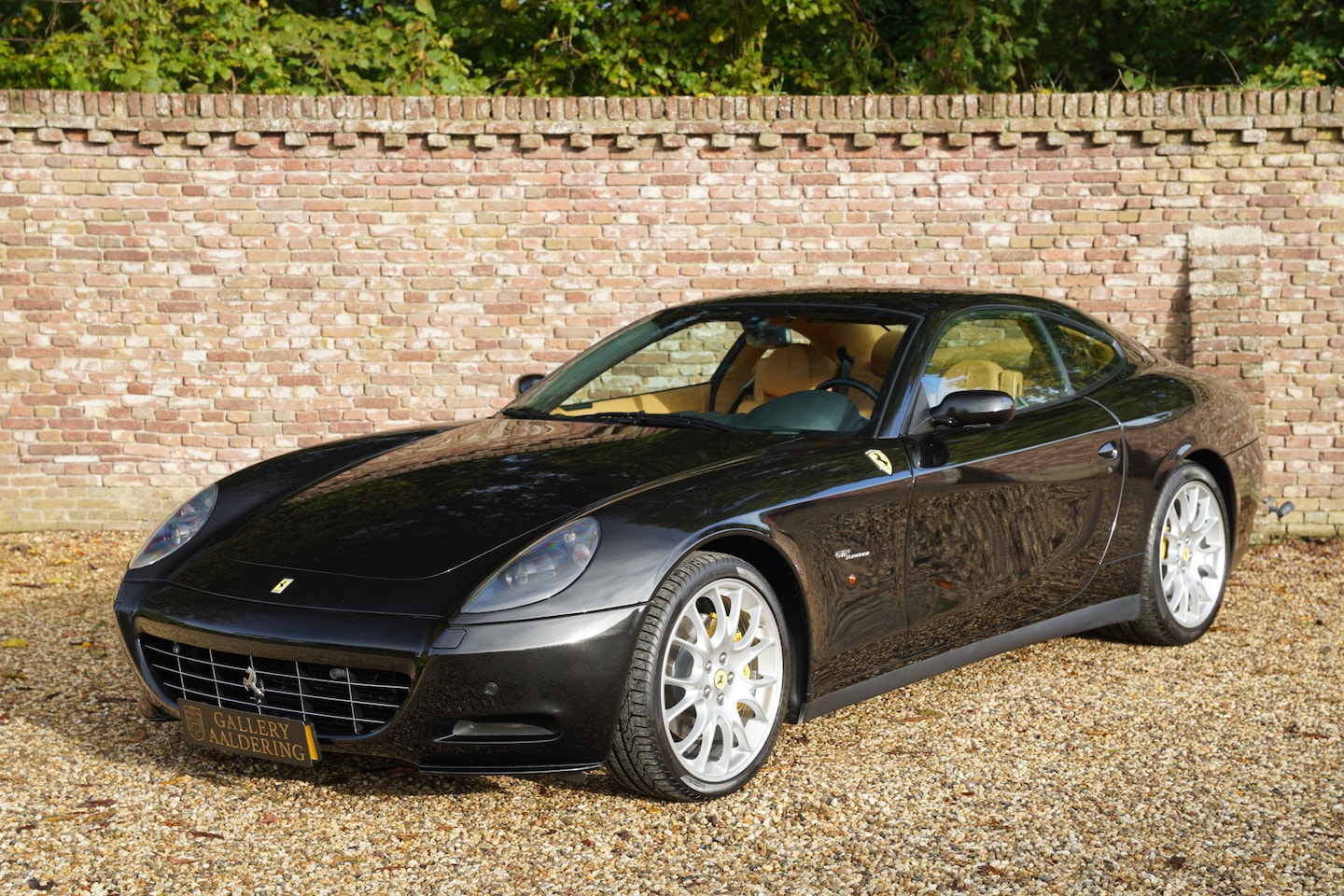 Ferrari 612 - Scaglietti A higher quality Ferrari 612 Scaglietti, Finished in Nero Daytona with Cuoio le - AutoWereld.nl