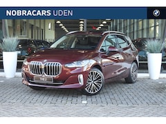 BMW 2-serie Active Tourer - 220i High Executive / Panoramadak / Trekhaak / Sportstoelen / Stoelverwarming / Head-Up /