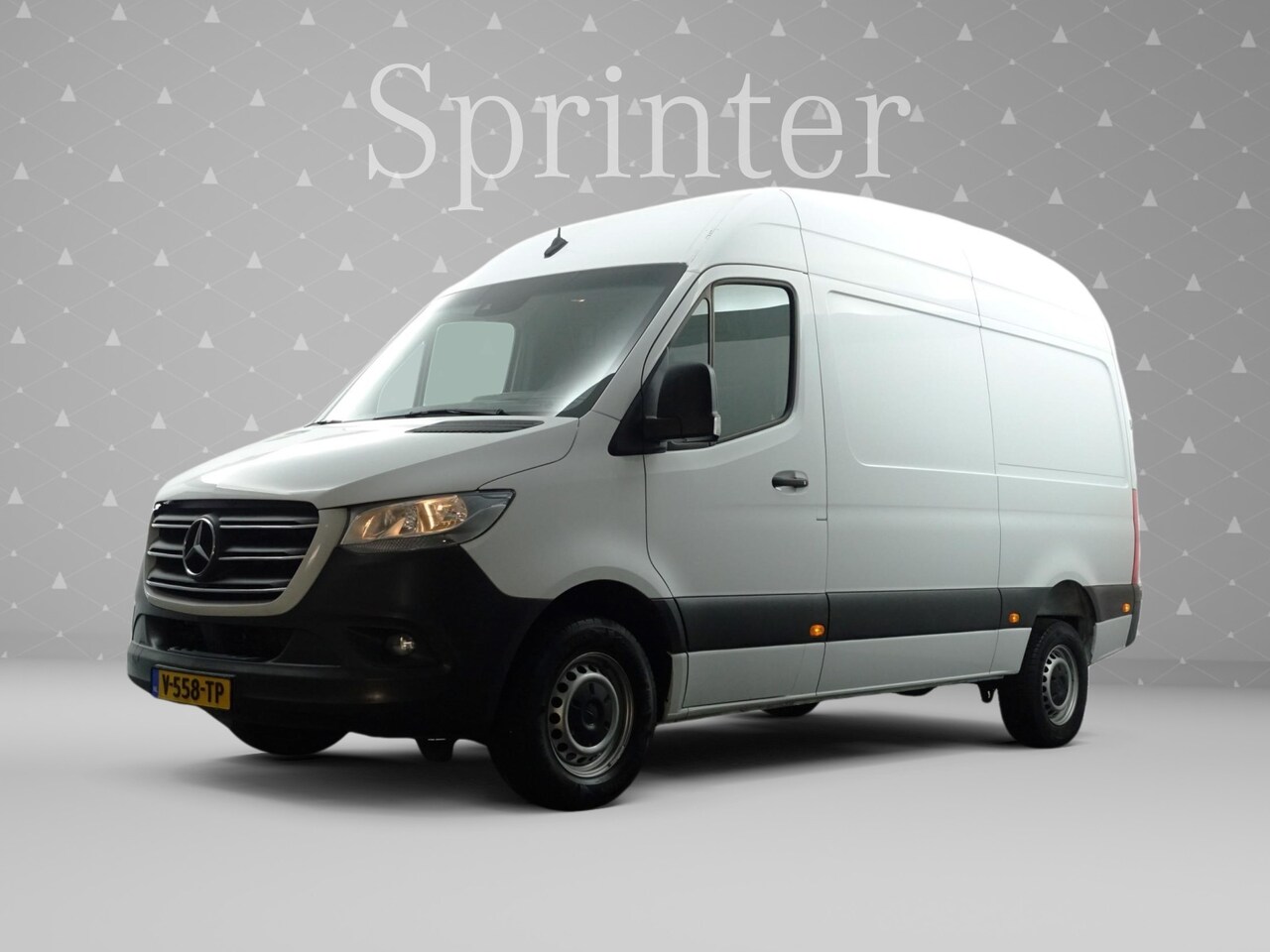 Mercedes-Benz Sprinter - 319 3.0 V6 CDI 191pk L2 H2 Aut- EURO 6 I Comfortstoelen I Navi I Camera I Rijassistentiepa - AutoWereld.nl