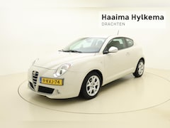 Alfa Romeo MiTo - 0.9 TwinAir | Climate Control | Parkeersensoren | Cruise Control | Armsteun | LM velgen |