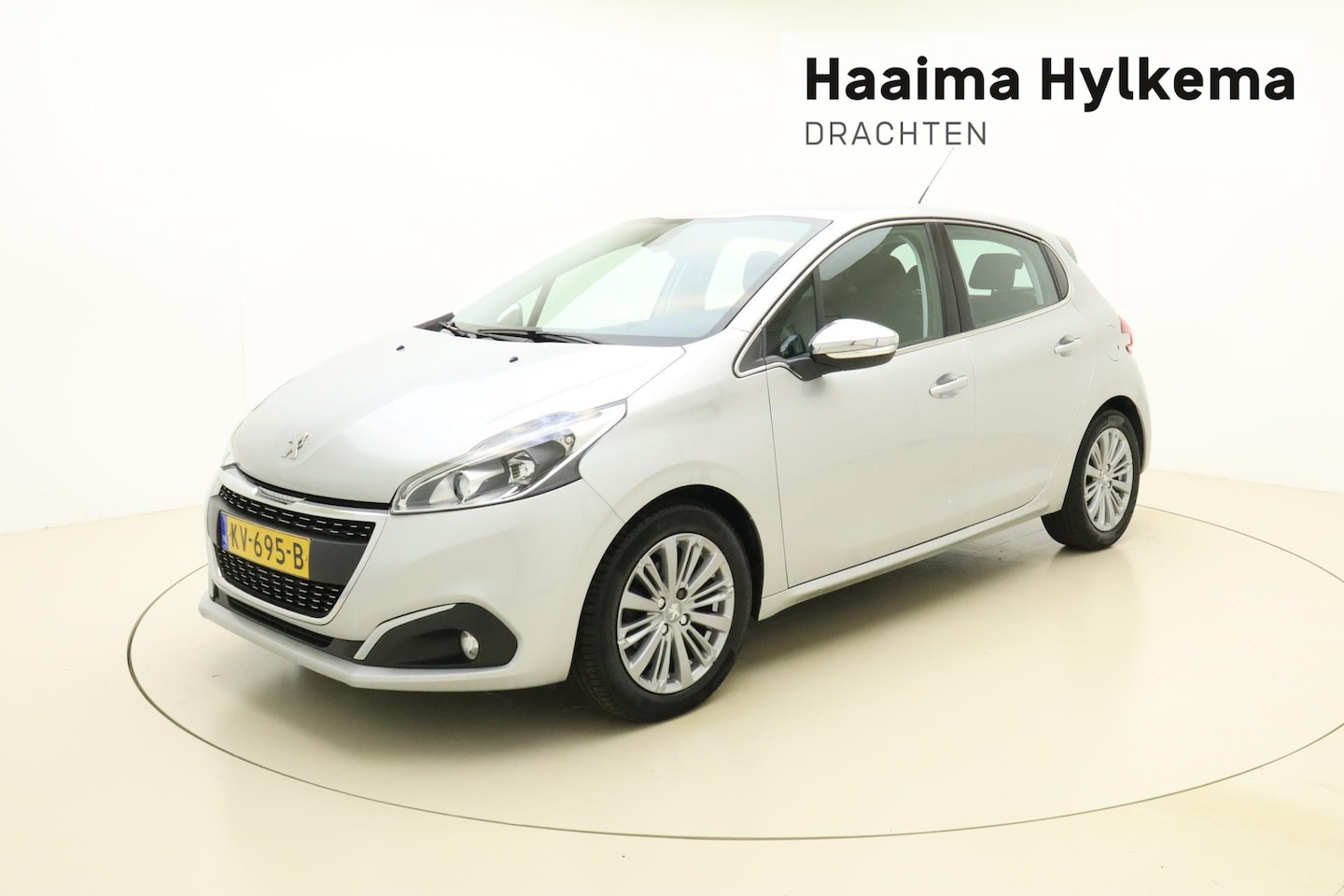 Peugeot 208 - 1.2 PureTech Allure | Navigatie | Climate Control | Parkeersensoren Achter | 16'' LM Velge - AutoWereld.nl