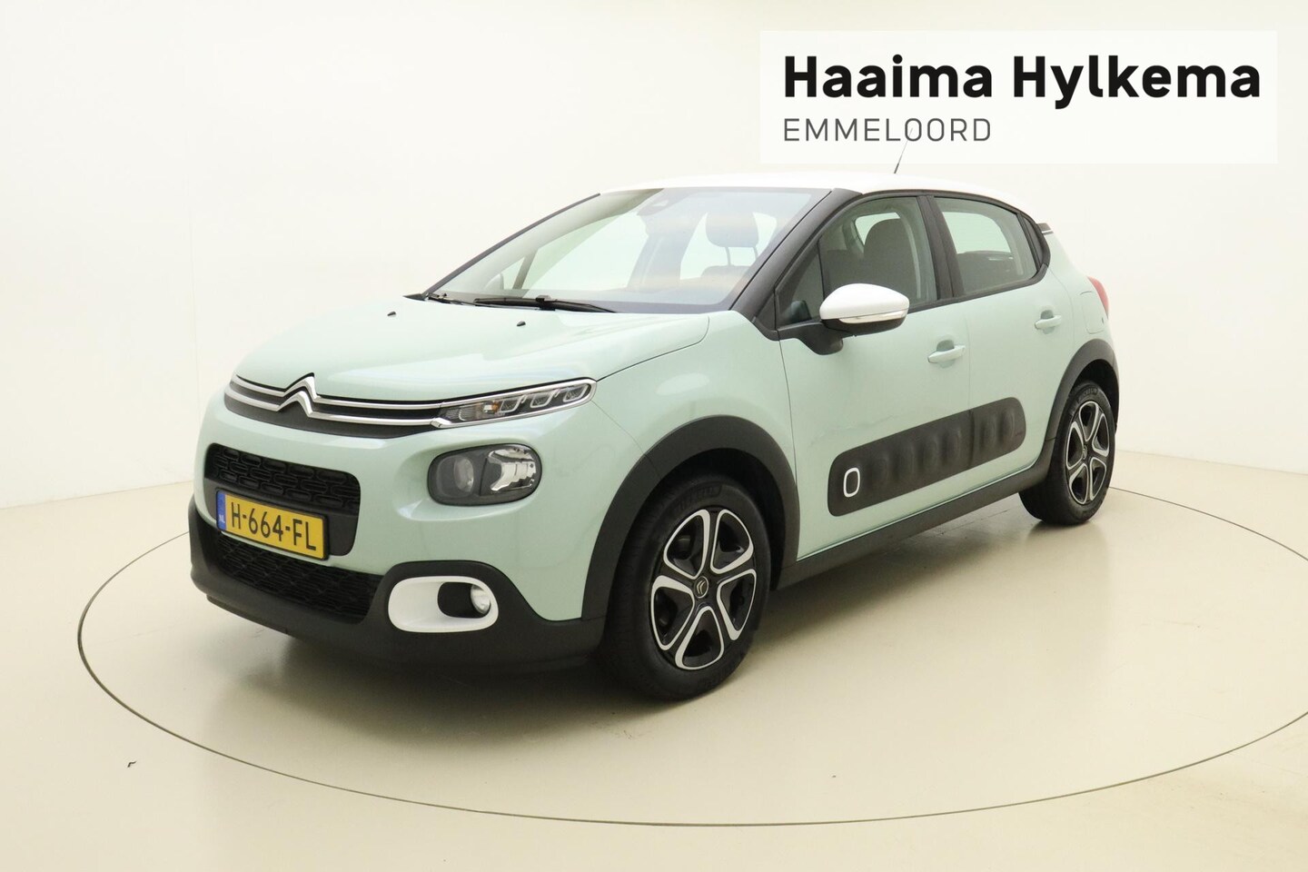 Citroën C3 - 1.2 PureTech S&S Feel Edition | Navigatie | Trekhaak | Zwart dak | Climate control | Cruis - AutoWereld.nl