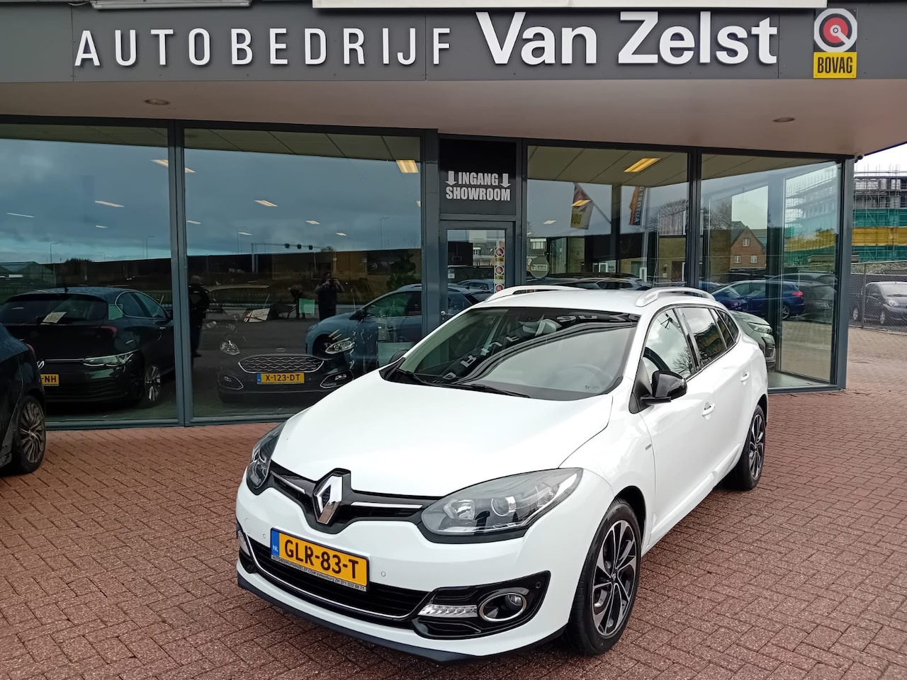 Renault Mégane Estate - 1.2 TCe Bose Automaat, Airco(automatisch), Multimedia systeem, Bluetooth telefoonverbindin - AutoWereld.nl