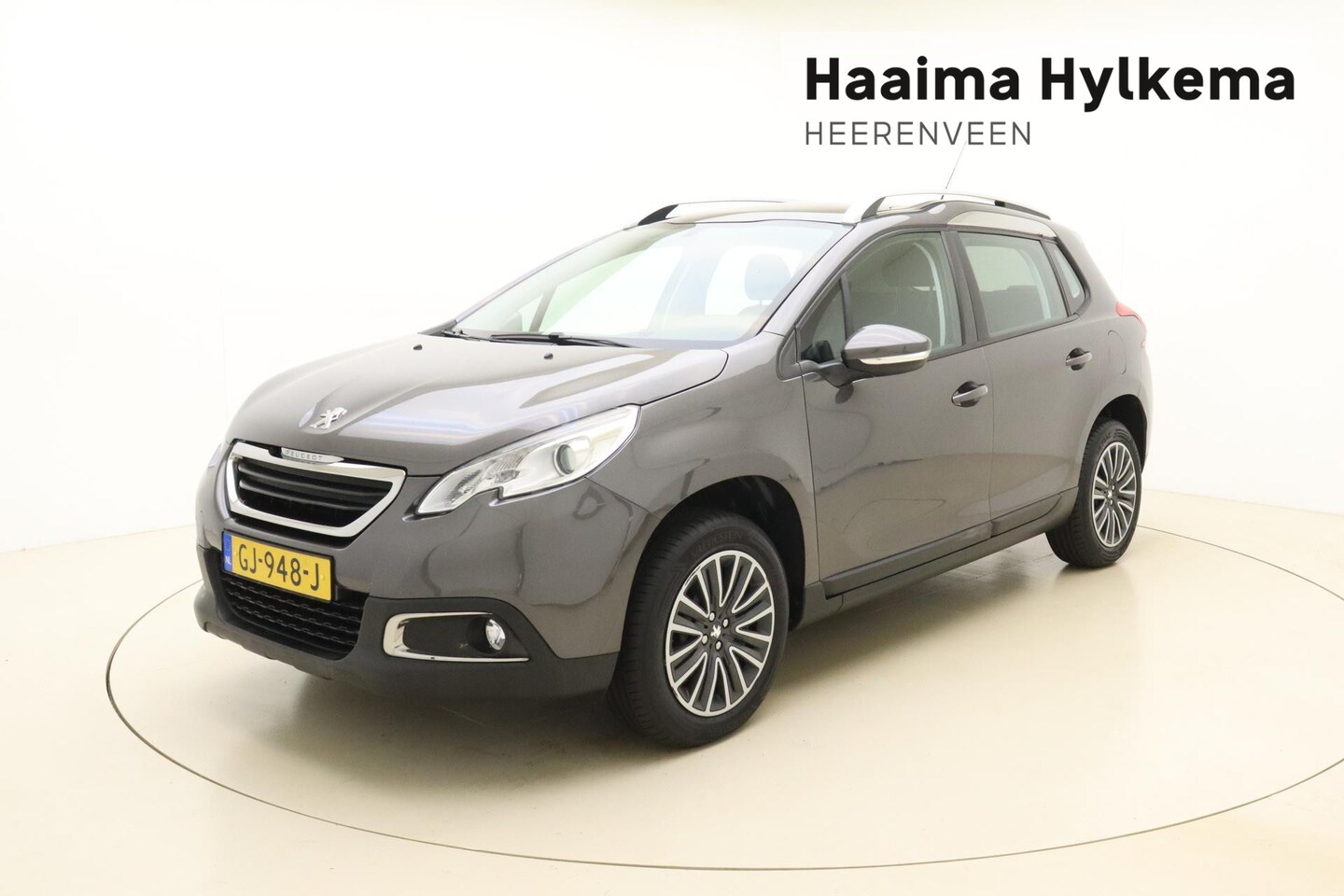 Peugeot 2008 - 1.2 PureTech Active | Navigatie | Panoramadak | Climate control | Cruise control | Apple C - AutoWereld.nl