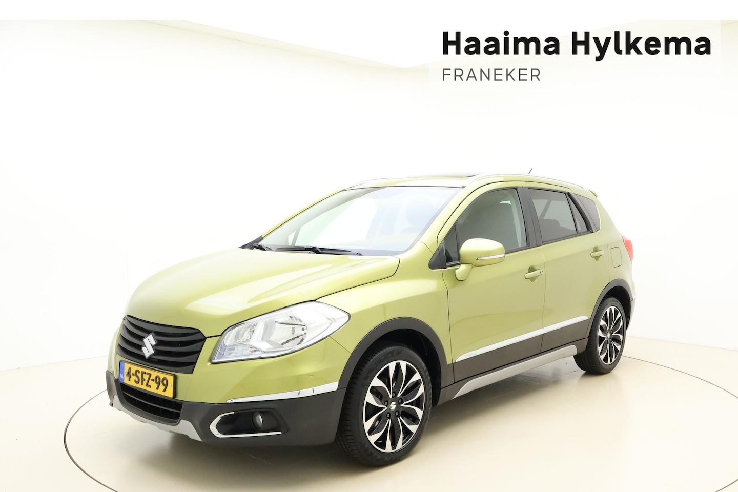 Suzuki SX4 S-Cross - 1.6 Exclusive 115pk | Panoramadak | Climate Control | Lichtmetalen Velgen | Trekhaak | Sto - AutoWereld.nl