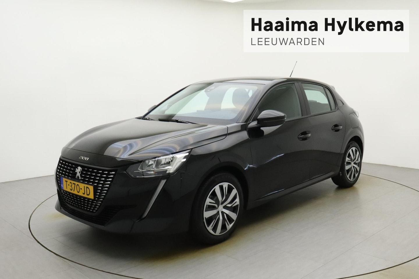 Peugeot 208 - 1.2 PureTech Active Pack | Navigatie | Airco & Cruise Control | Parkeersensoren | Telefoon - AutoWereld.nl