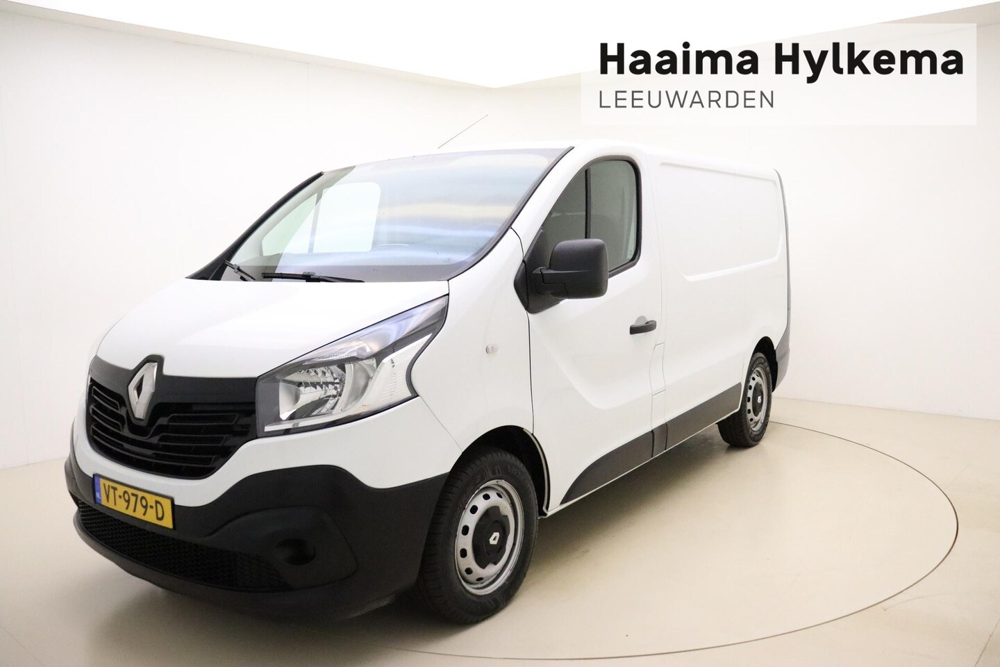 Renault Trafic - 1.6 dCi T29 L1H1 Comfort Energy | Navigatie | Airco | Trekhaak | Parkeersensoren | 3 Zitpl - AutoWereld.nl